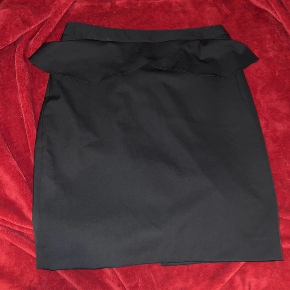 Express black peplum midi skirt Sz  8 - Picture 3 of 12